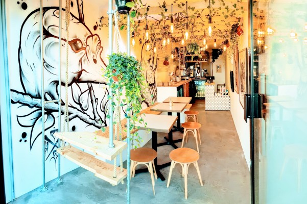 Long and Short coffee shop in St James Street, Walthamstow, E17