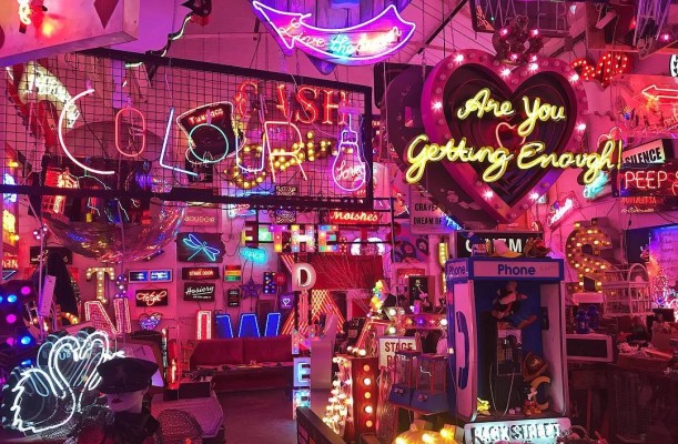 Gods-Own-Junkyard-6